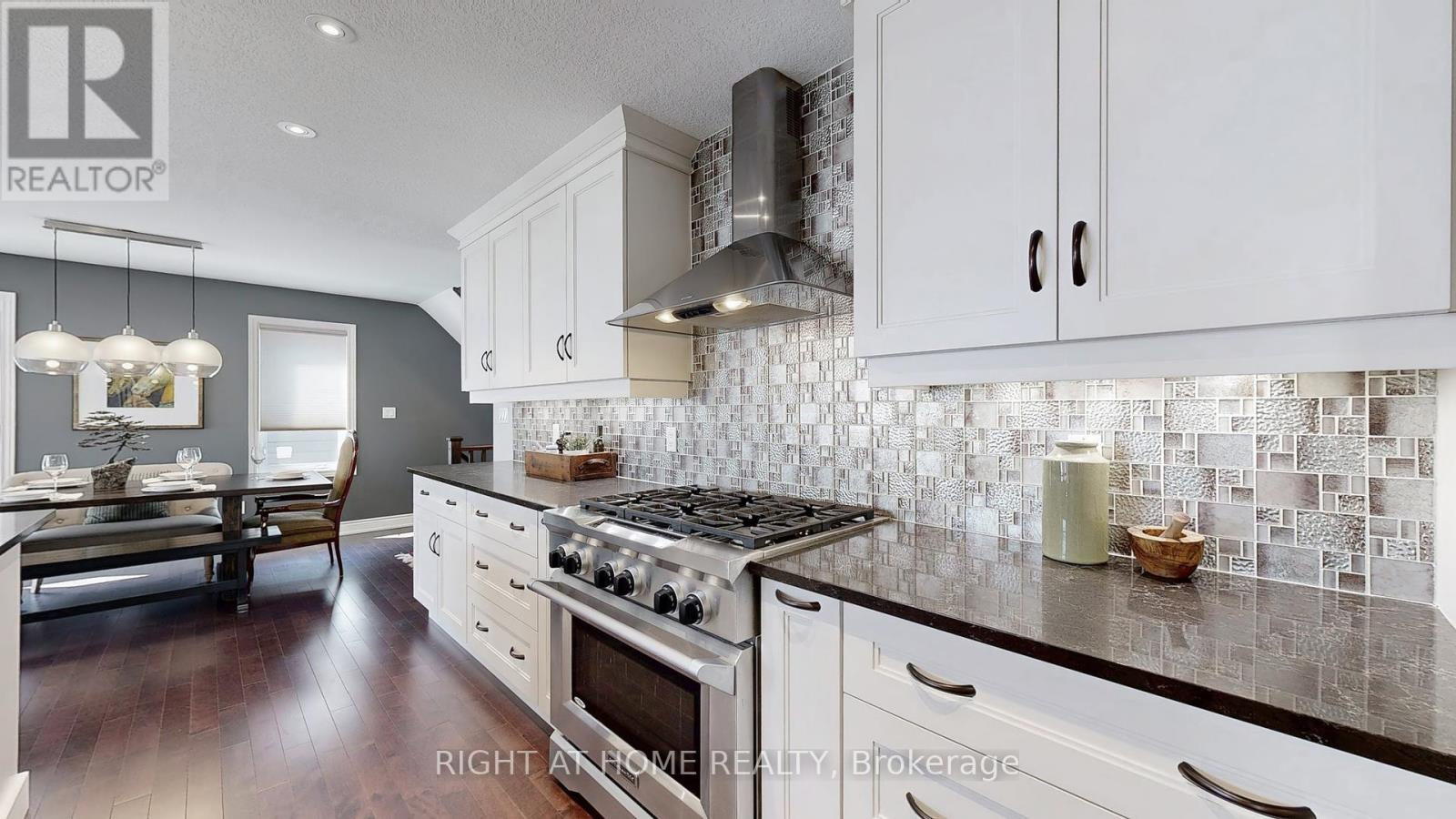 114 Anchors Way, Blue Mountains, Ontario  N0H 2P0 - Photo 12 - X12402960