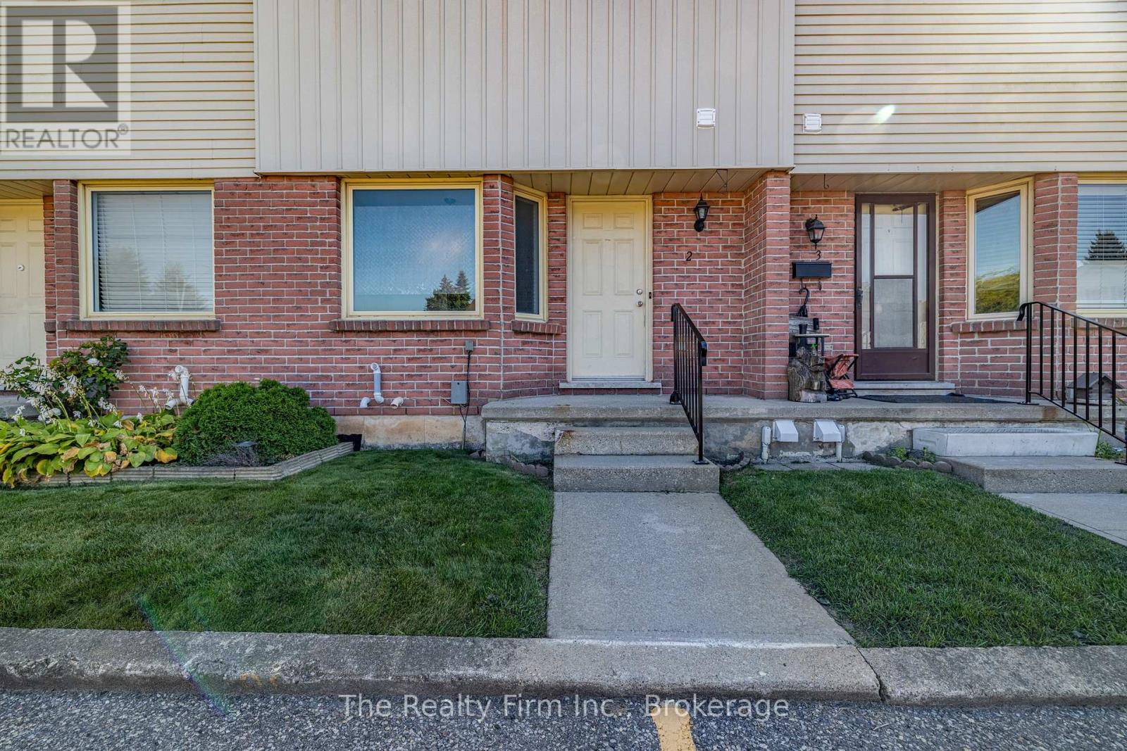 2 - 1135 Nellis Street, Woodstock, Ontario  N4T 1P7 - Photo 2 - X12403007