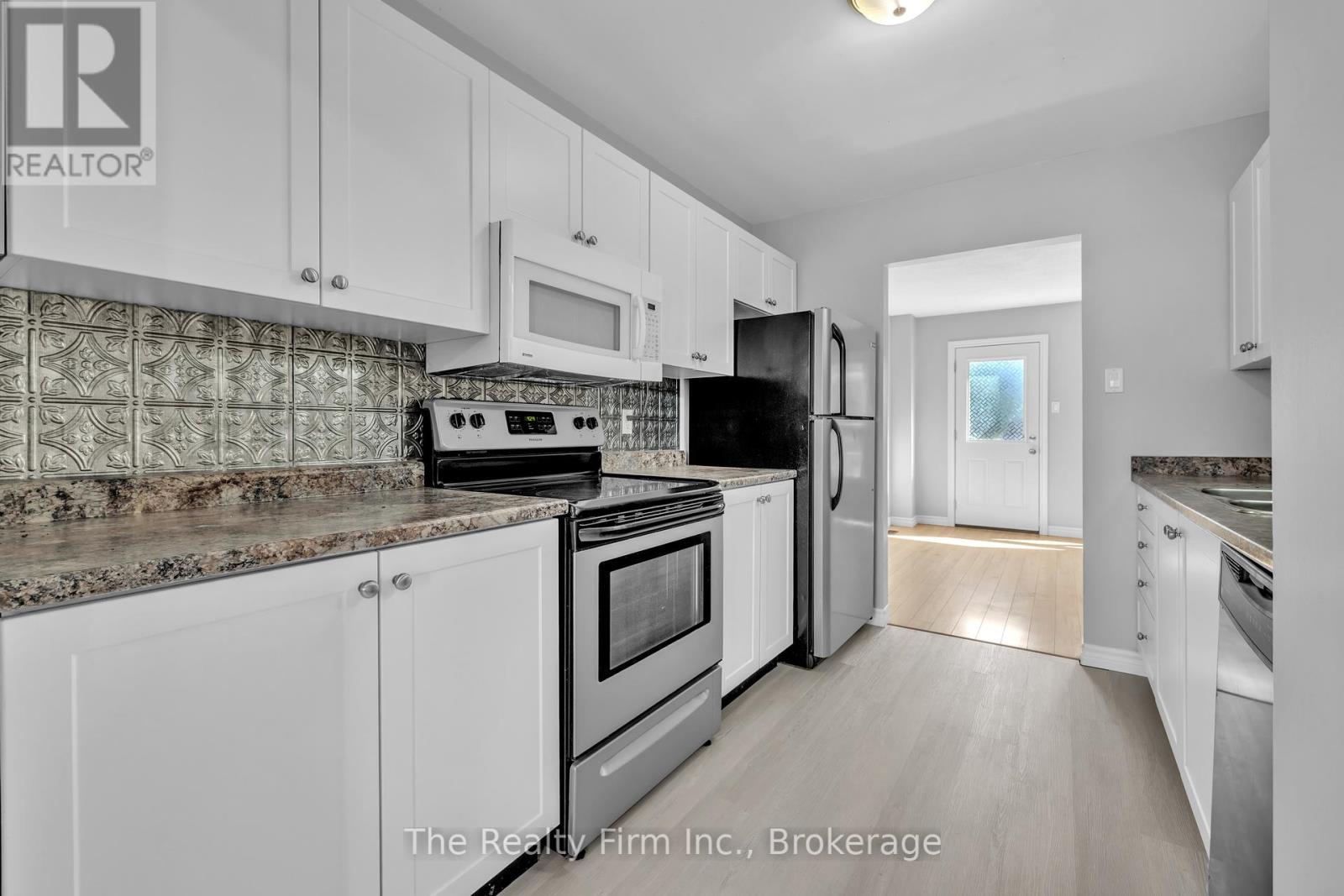 2 - 1135 Nellis Street, Woodstock, Ontario  N4T 1P7 - Photo 7 - X12403007