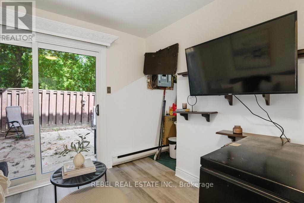 10 The Bridle Path, Clarington, Ontario  L1C 3W1 - Photo 6 - E12403006