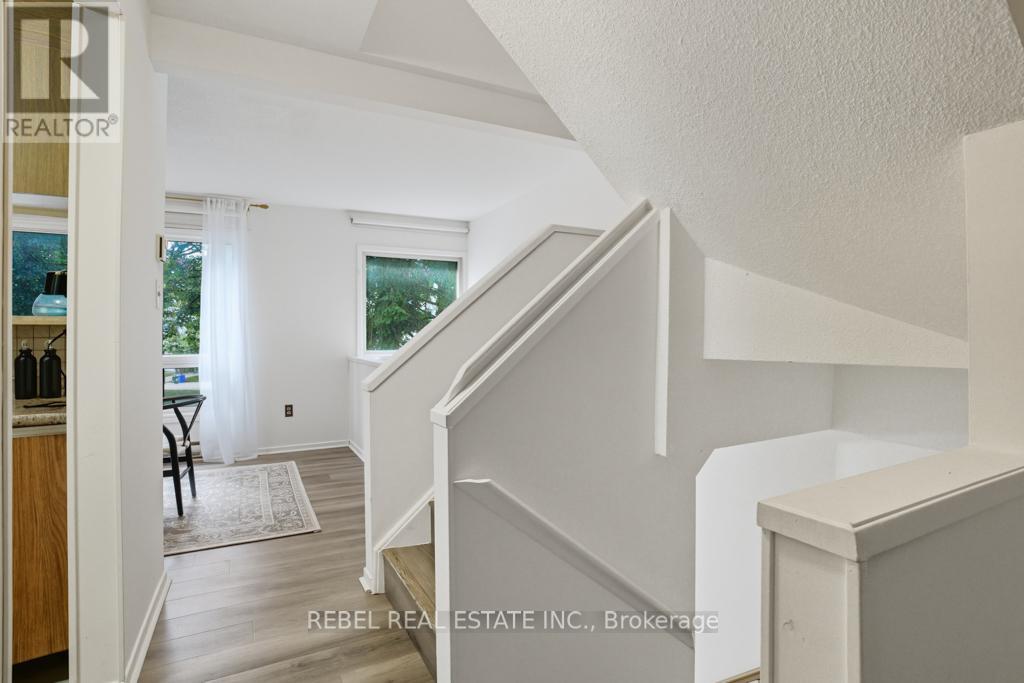 10 The Bridle Path, Clarington, Ontario  L1C 3W1 - Photo 8 - E12403006