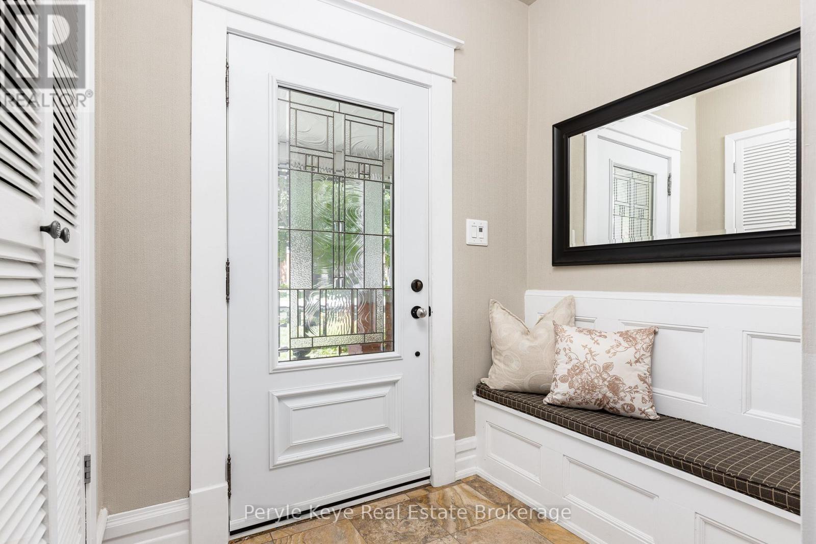 96 Ontario Street, Bracebridge, Ontario  P1L 2A2 - Photo 6 - X12403005