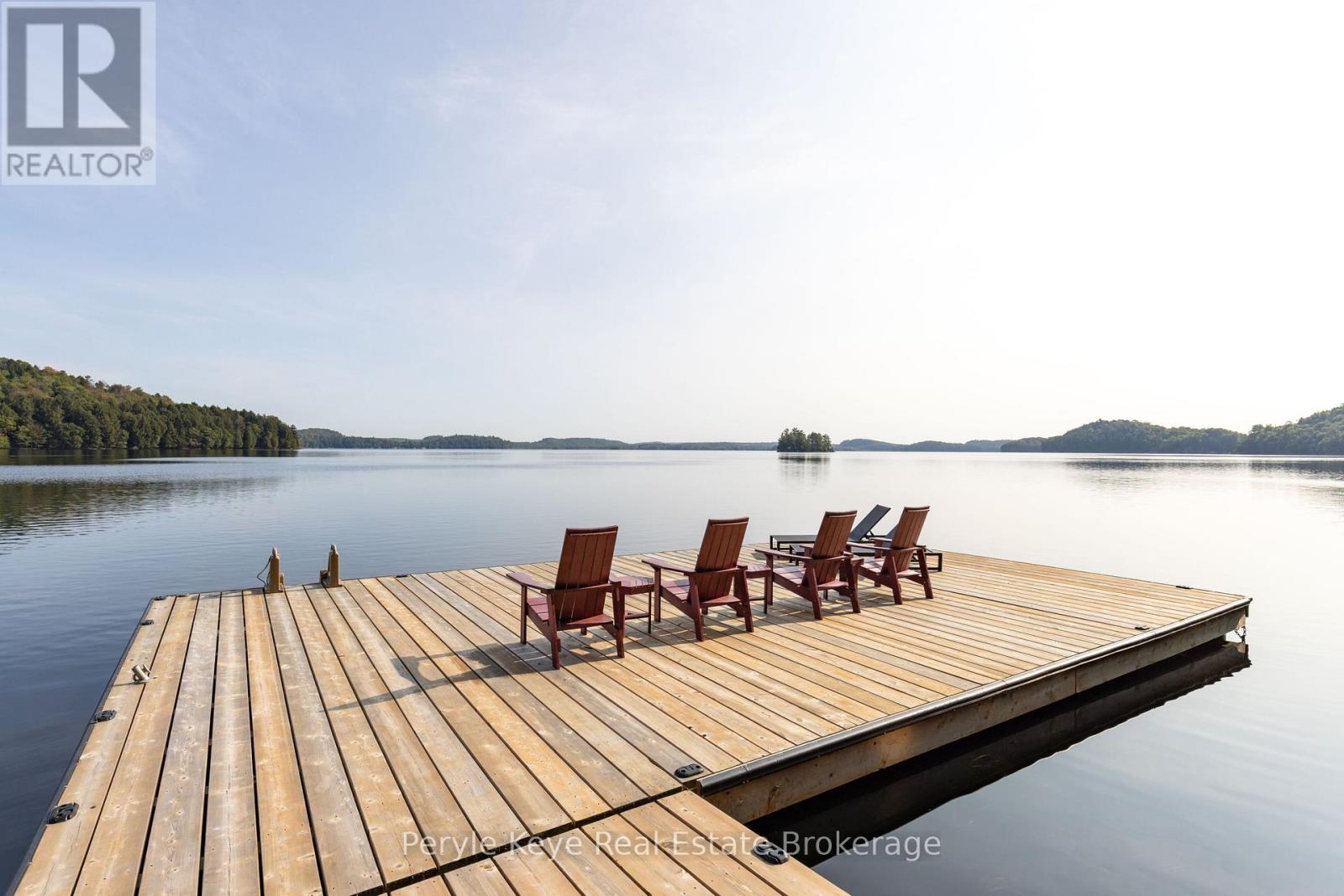 86 Claren Crescent, Huntsville (Stisted), Ontario  P1H 0C3 - Photo 2 - X12403009
