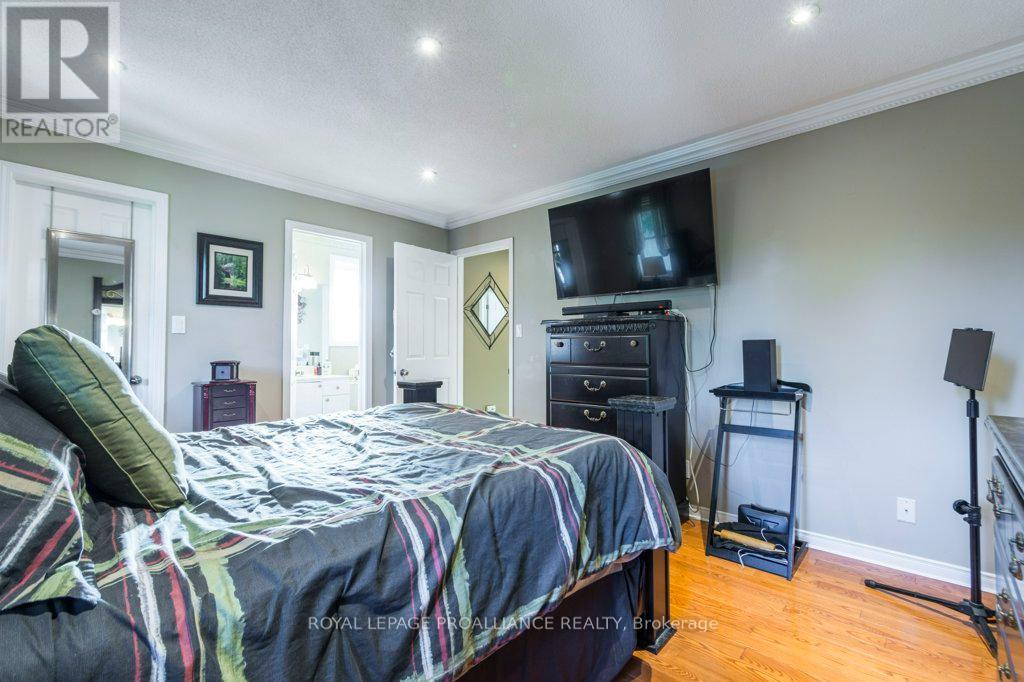 1 Simmons Court, Quinte West, Ontario  K8V 6M9 - Photo 21 - X12403000