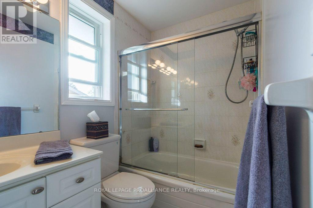 1 Simmons Court, Quinte West, Ontario  K8V 6M9 - Photo 27 - X12403000