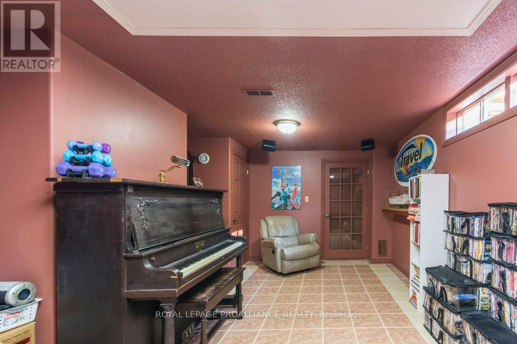 1 Simmons Court, Quinte West, Ontario  K8V 6M9 - Photo 33 - X12403000