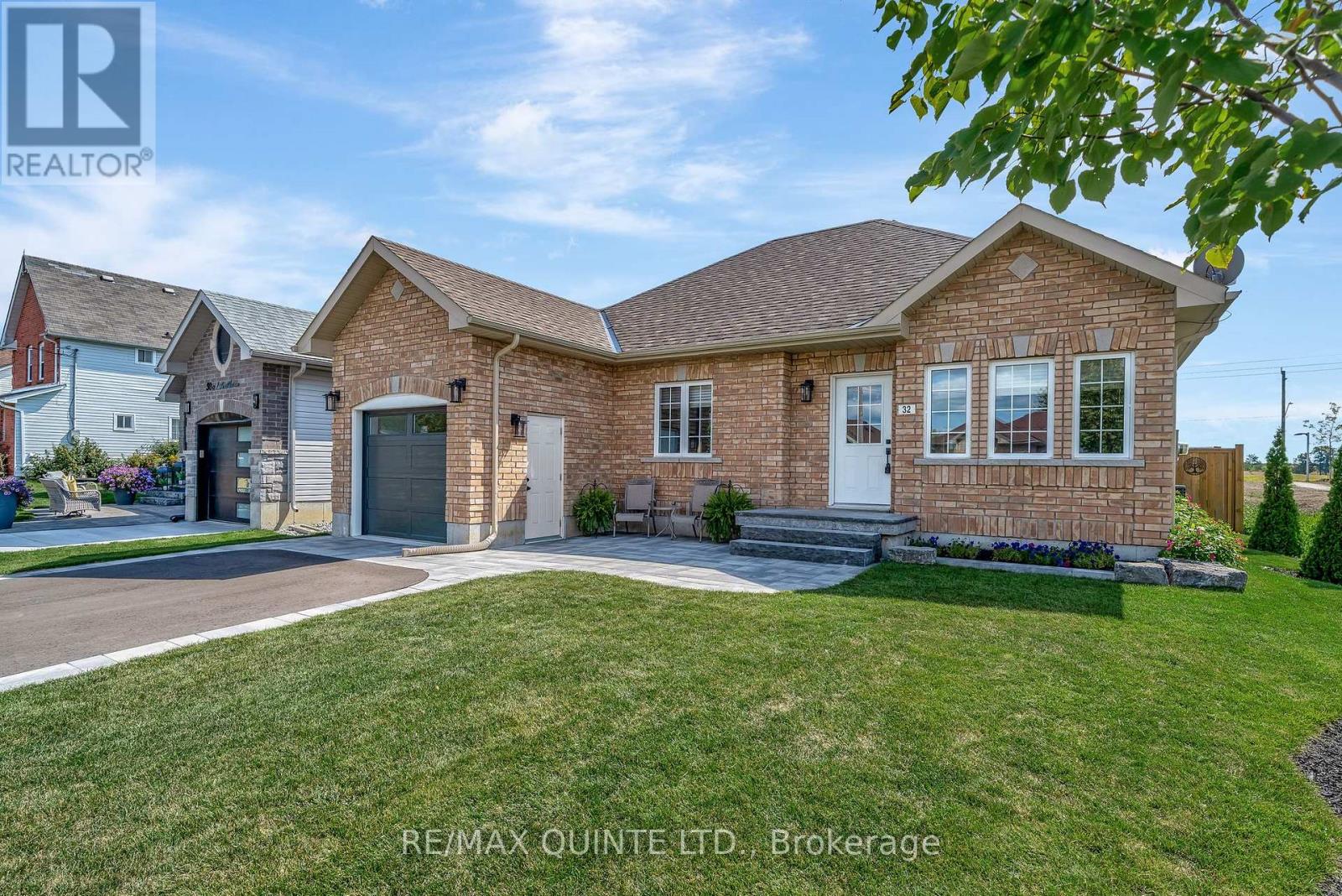 32 Maple Avenue, Asphodel-Norwood (Norwood), Ontario  K0L 2V0 - Photo 3 - X12403002