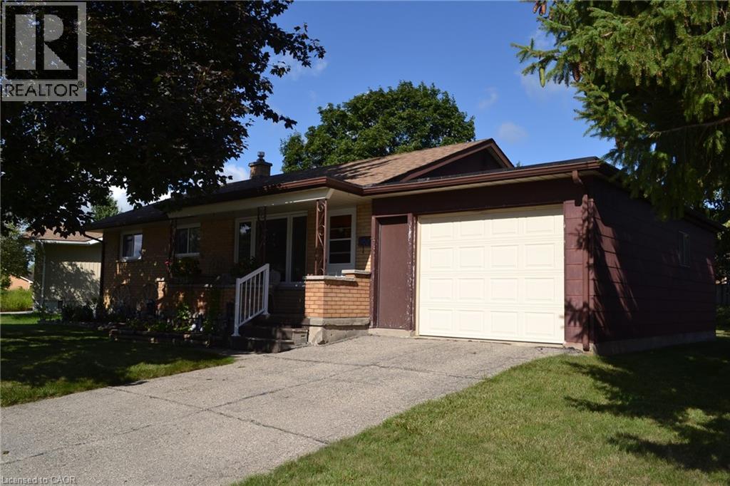 4 WEIGEL Avenue, Elmira, Ontario