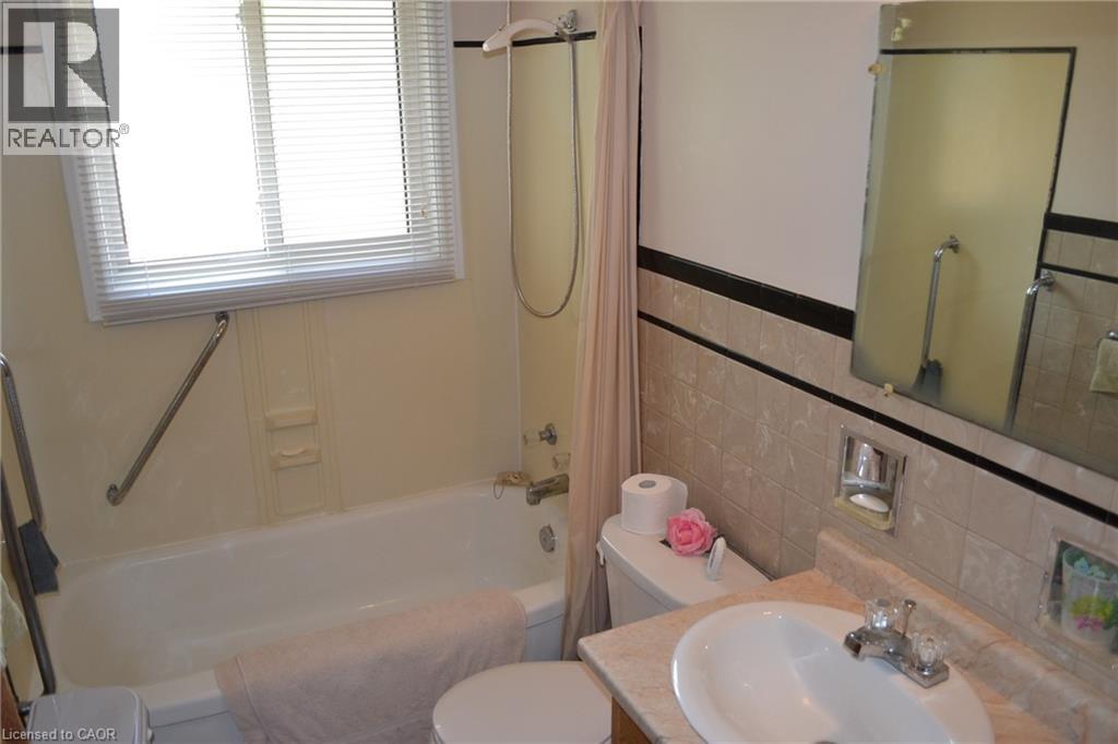 4 Weigel Avenue, Elmira, Ontario  N3B 1M1 - Photo 13 - 40764058