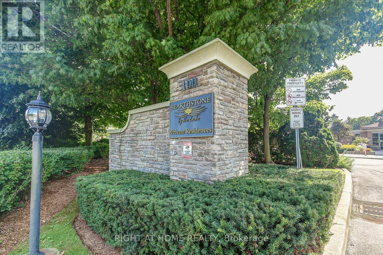 1409 - 100 BURLOAK DRIVE, Burlington, Ontario