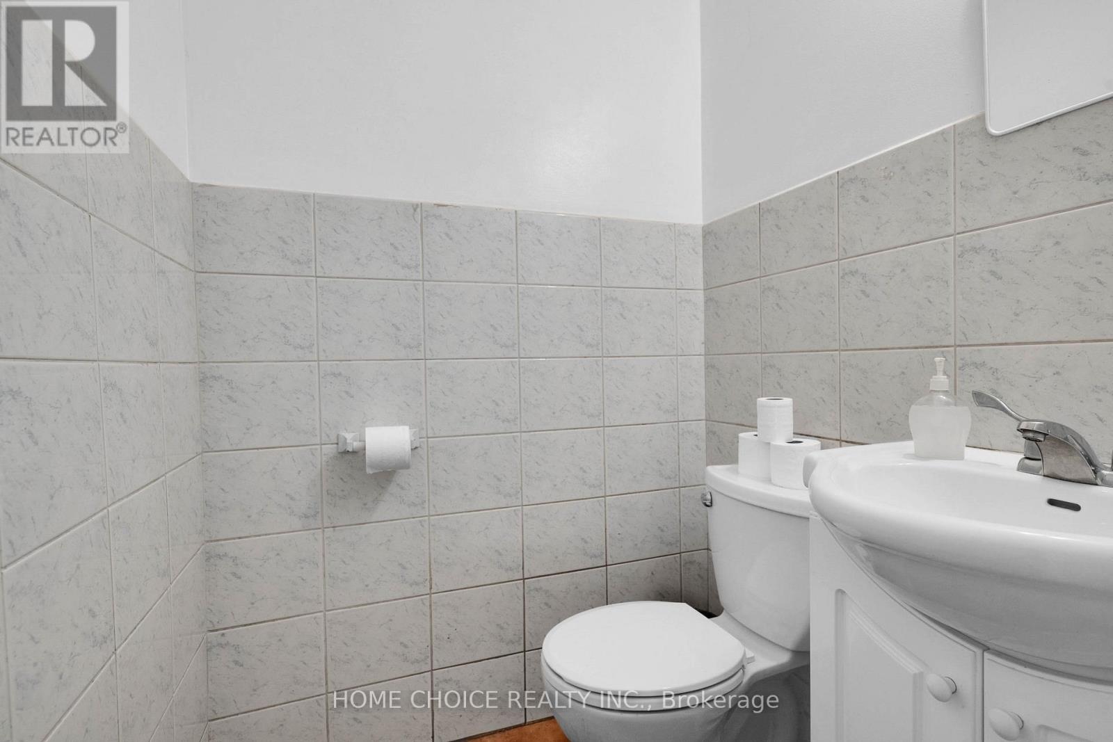 788 St.clair Avenue W, Toronto, Ontario  M6C 1B6 - Photo 16 - C12338704