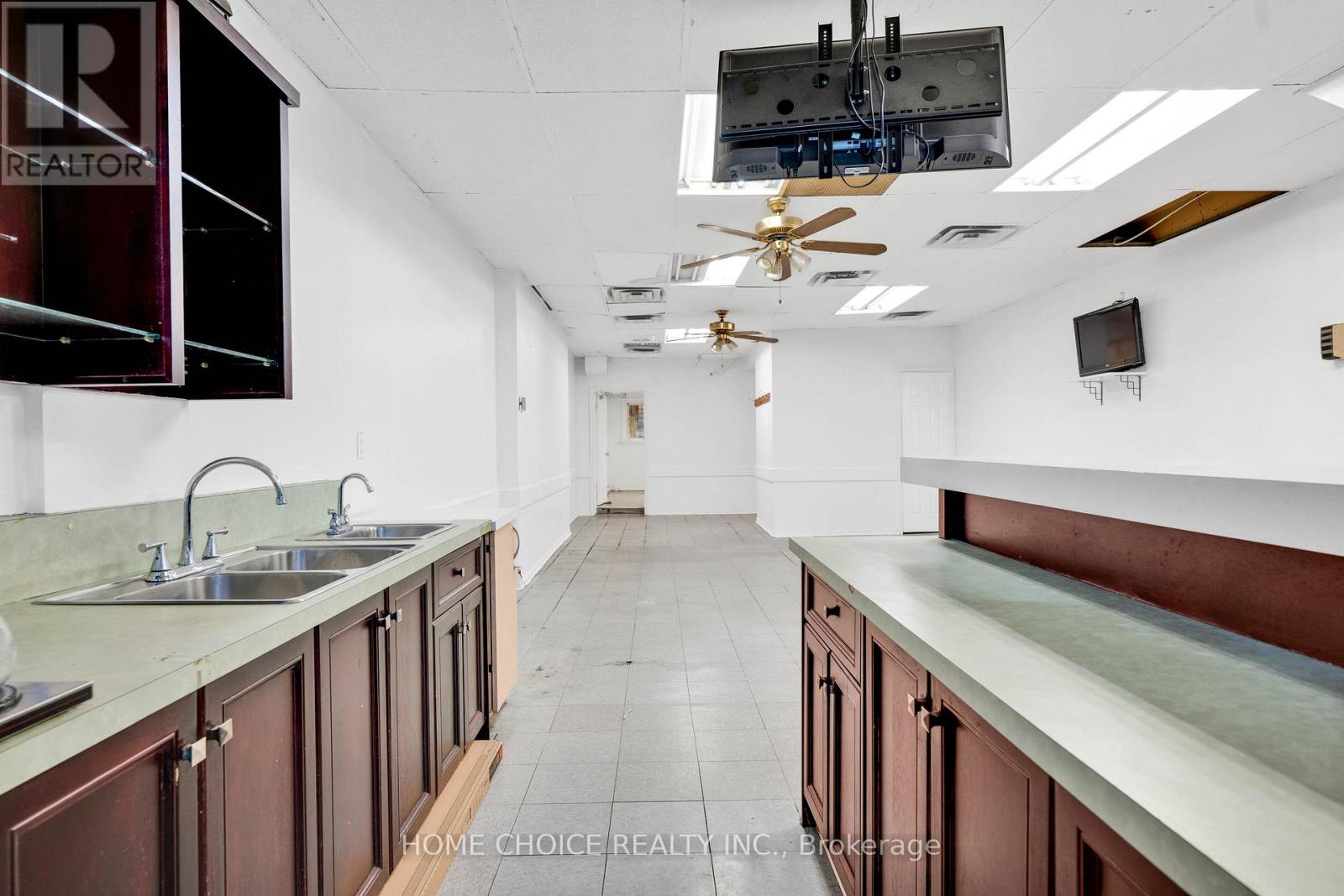 788 St.clair Avenue W, Toronto, Ontario  M6C 1B6 - Photo 12 - C12338704