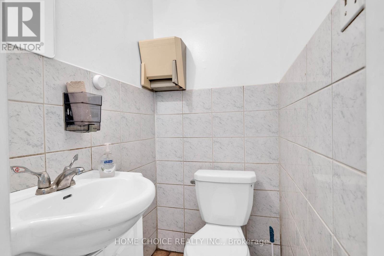 788 St.clair Avenue W, Toronto, Ontario  M6C 1B6 - Photo 17 - C12338704