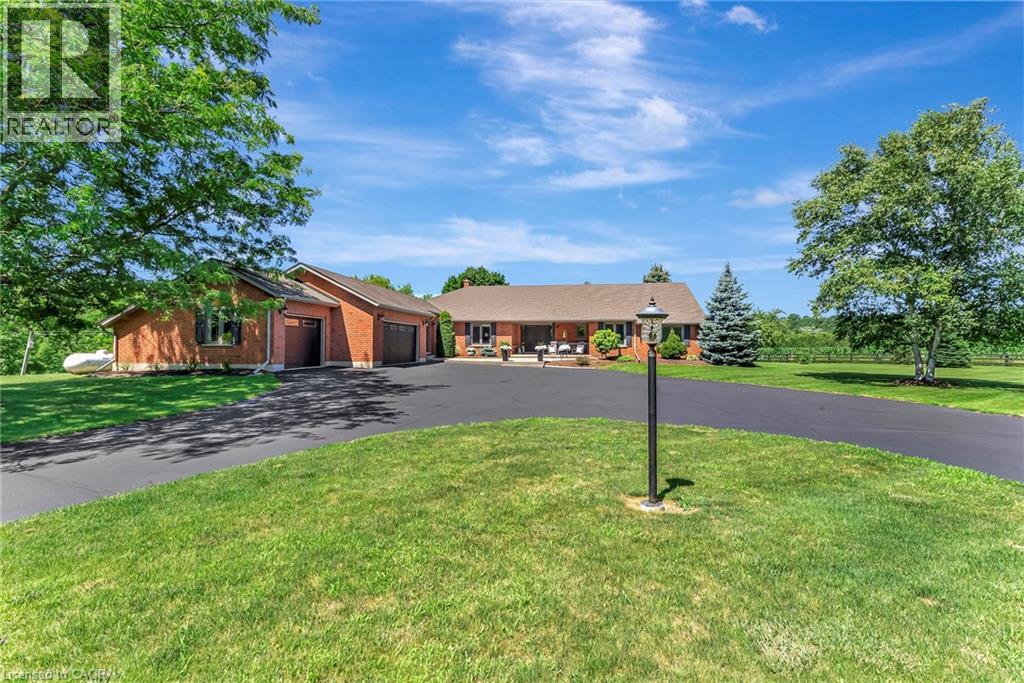 999 W Governors Road W, Paris, Ontario  N3L 3E3 - Photo 1 - 40748436