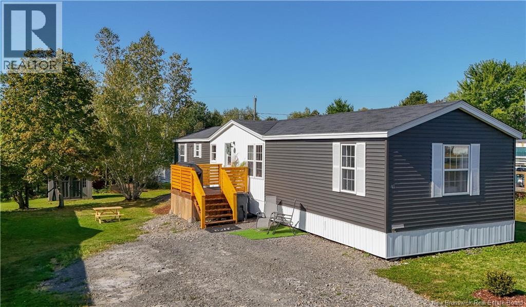 41 Elmdale Crescent, Fredericton, New Brunswick  E3B 6P9 - Photo 1 - NB126570