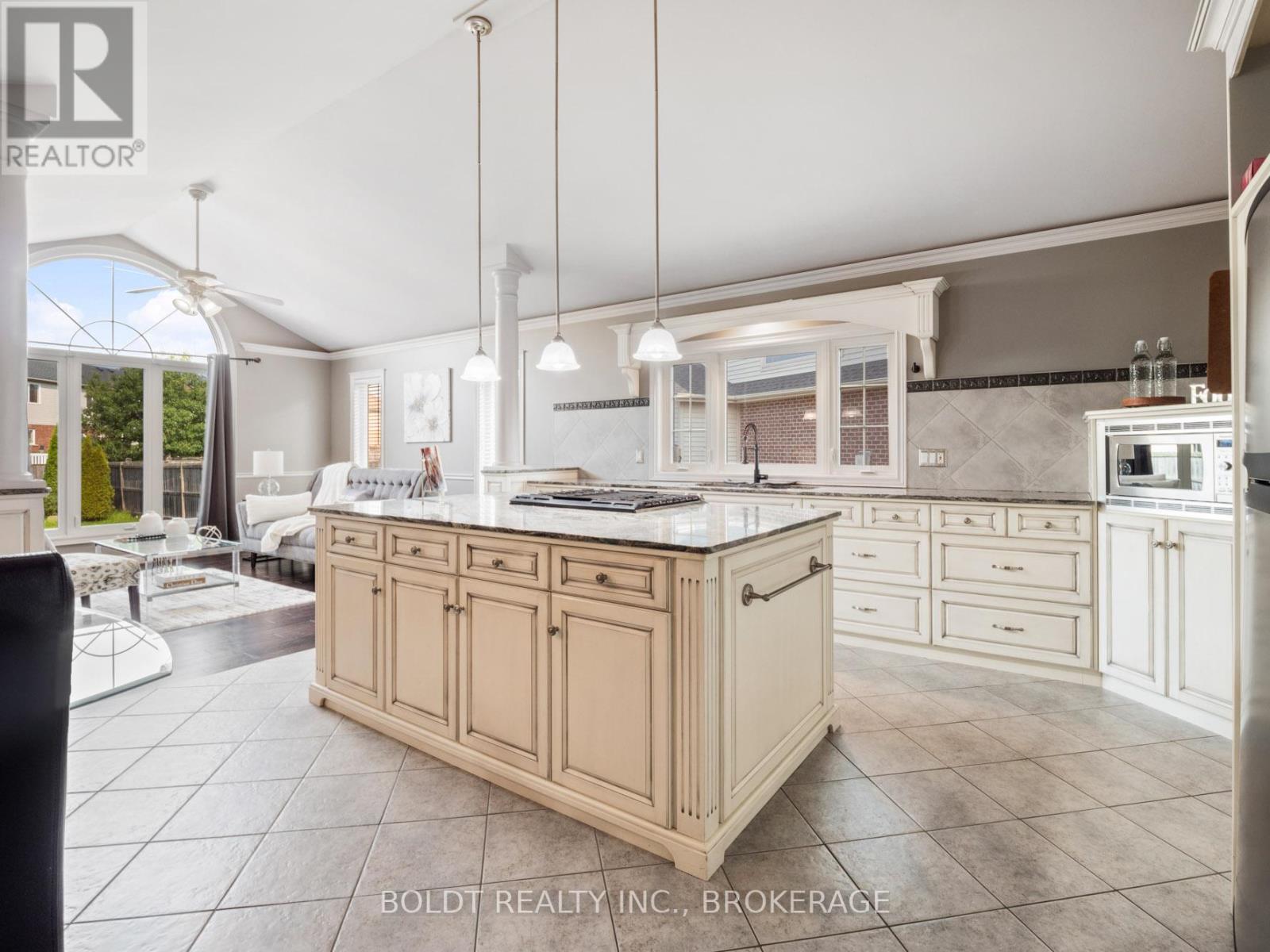 39 Bellevue Court, Welland, Ontario  L3C 7M1 - Photo 14 - X12334048
