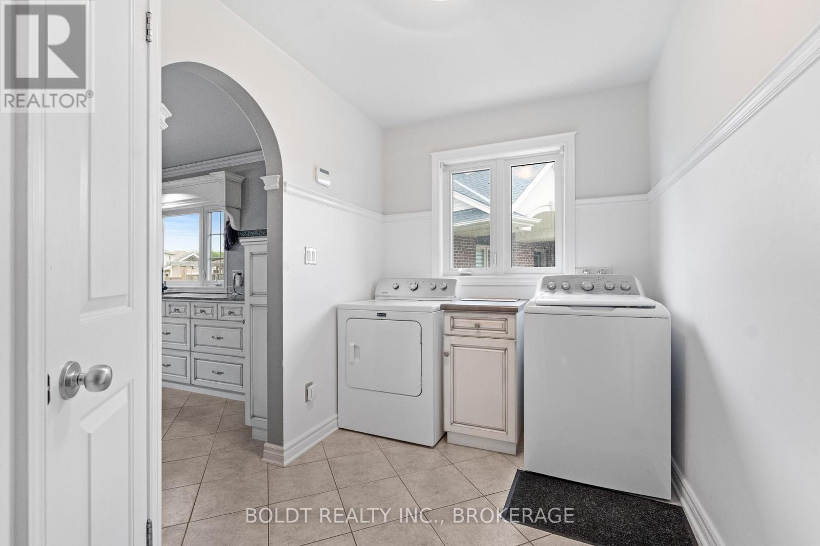 39 Bellevue Court, Welland, Ontario  L3C 7M1 - Photo 25 - X12334048