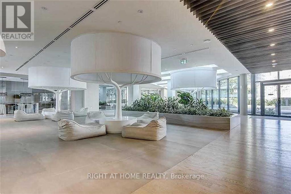 6407 - 100 Harbour Street, Toronto, Ontario M5J 2T5 - Photo 9 - C12402971