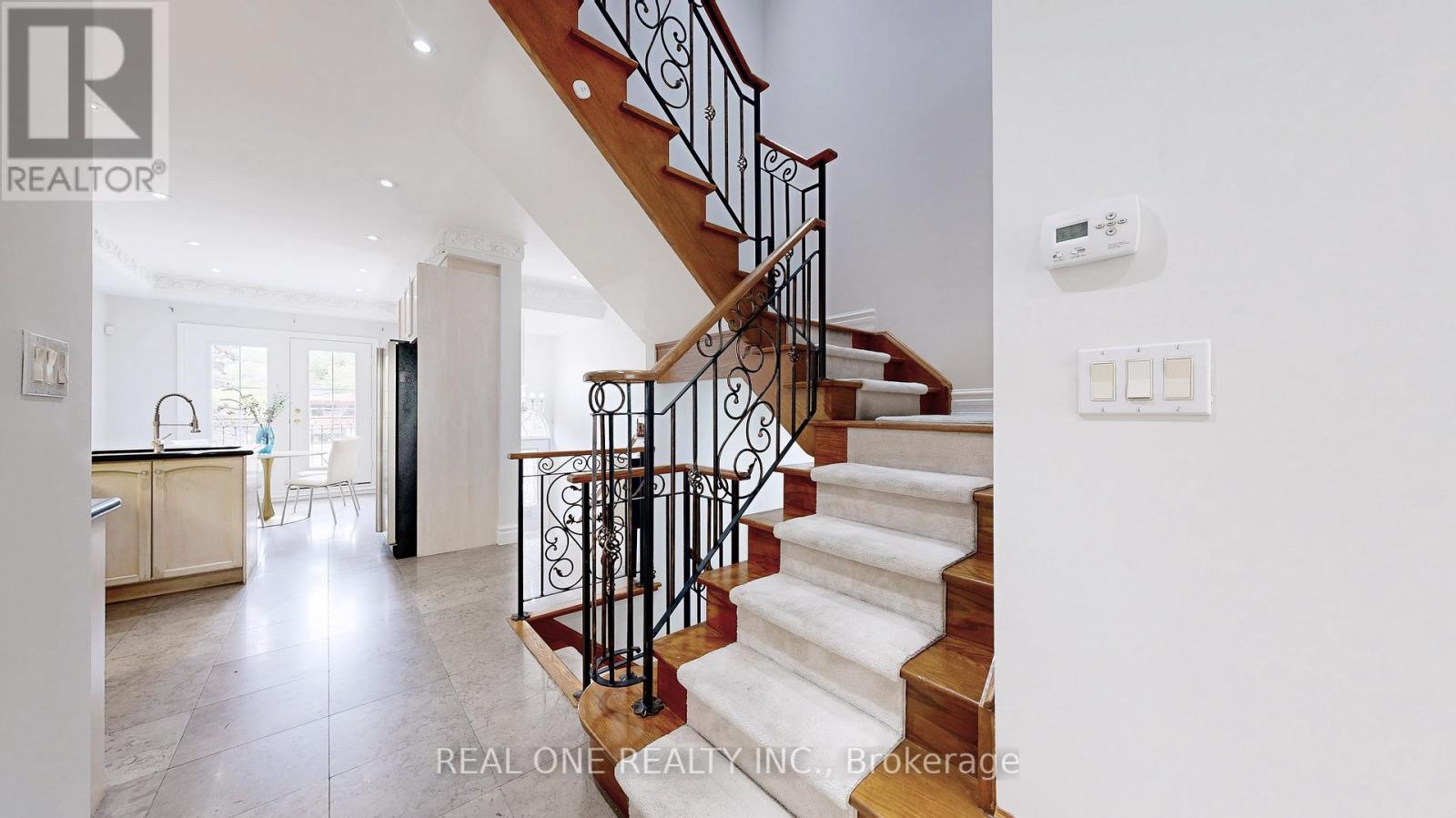 299 Finch Avenue E, Toronto (Willowdale East), Ontario  M2N 4S3 - Photo 26 - C12402987