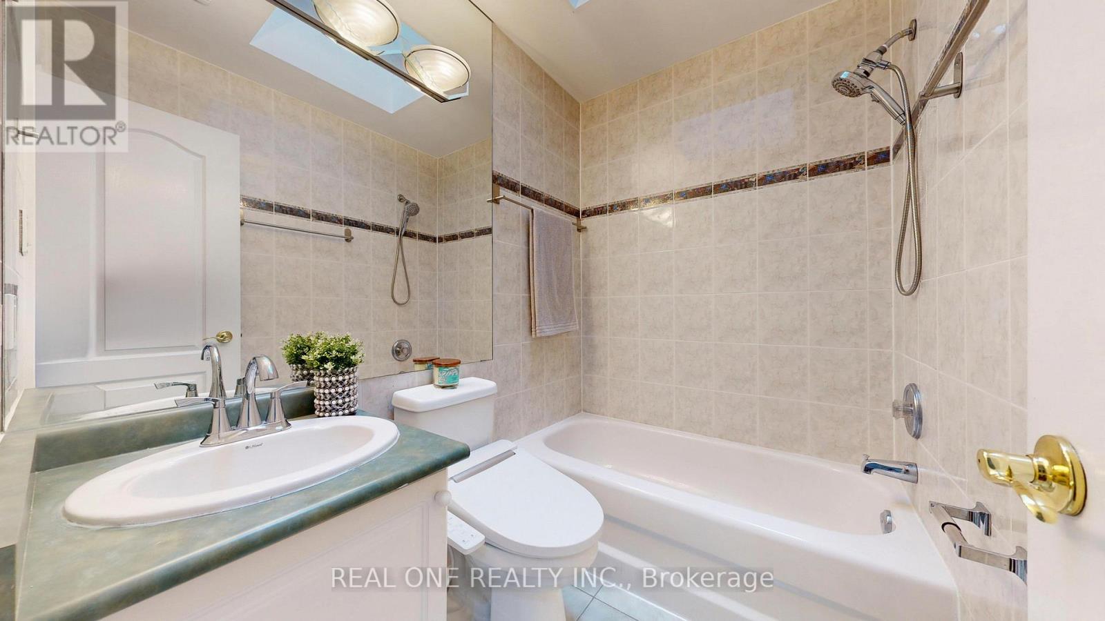 299 Finch Avenue E, Toronto (Willowdale East), Ontario  M2N 4S3 - Photo 39 - C12402987