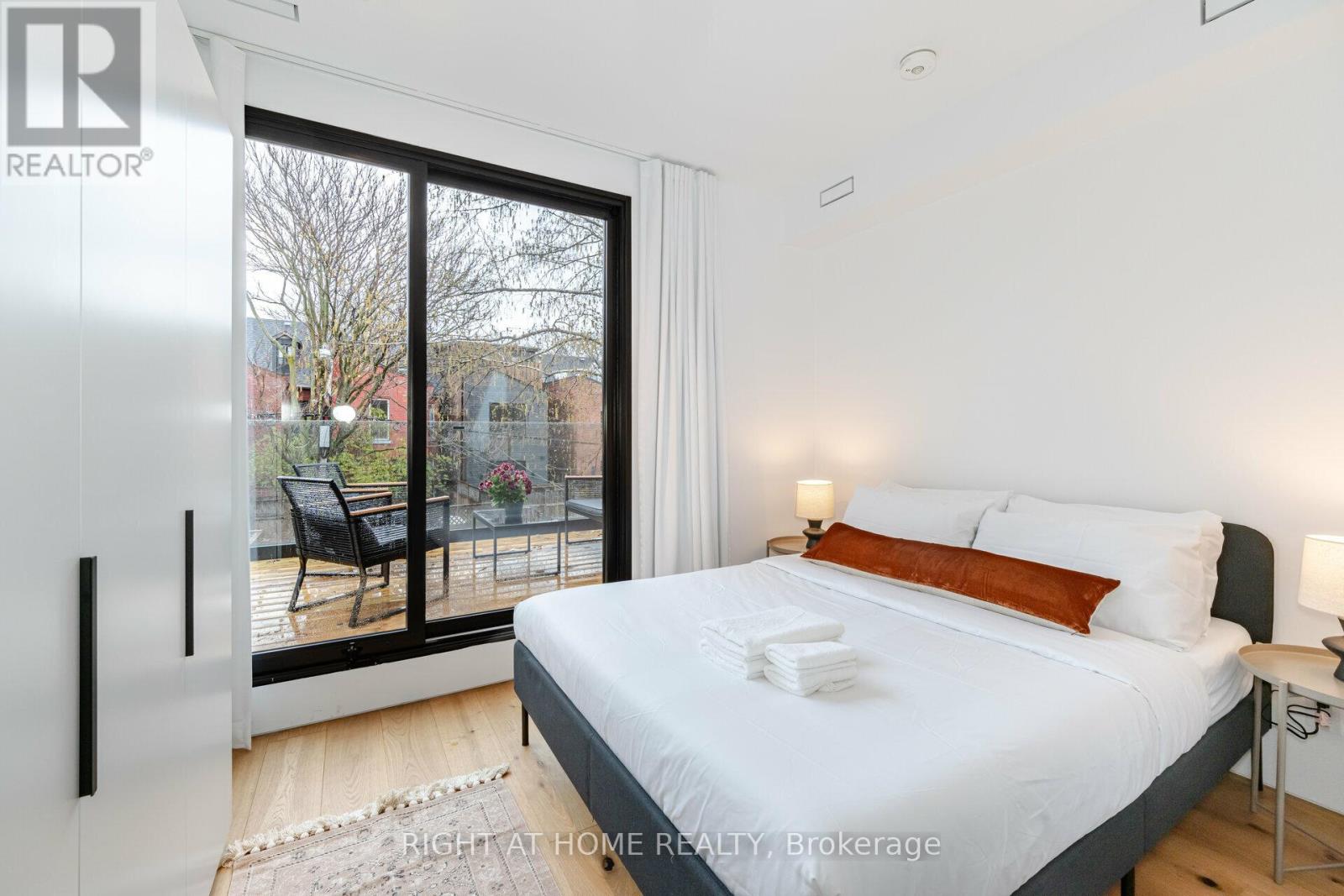 259 Lisgar Street, Toronto, Ontario  M6J 3G8 - Photo 11 - C12402998