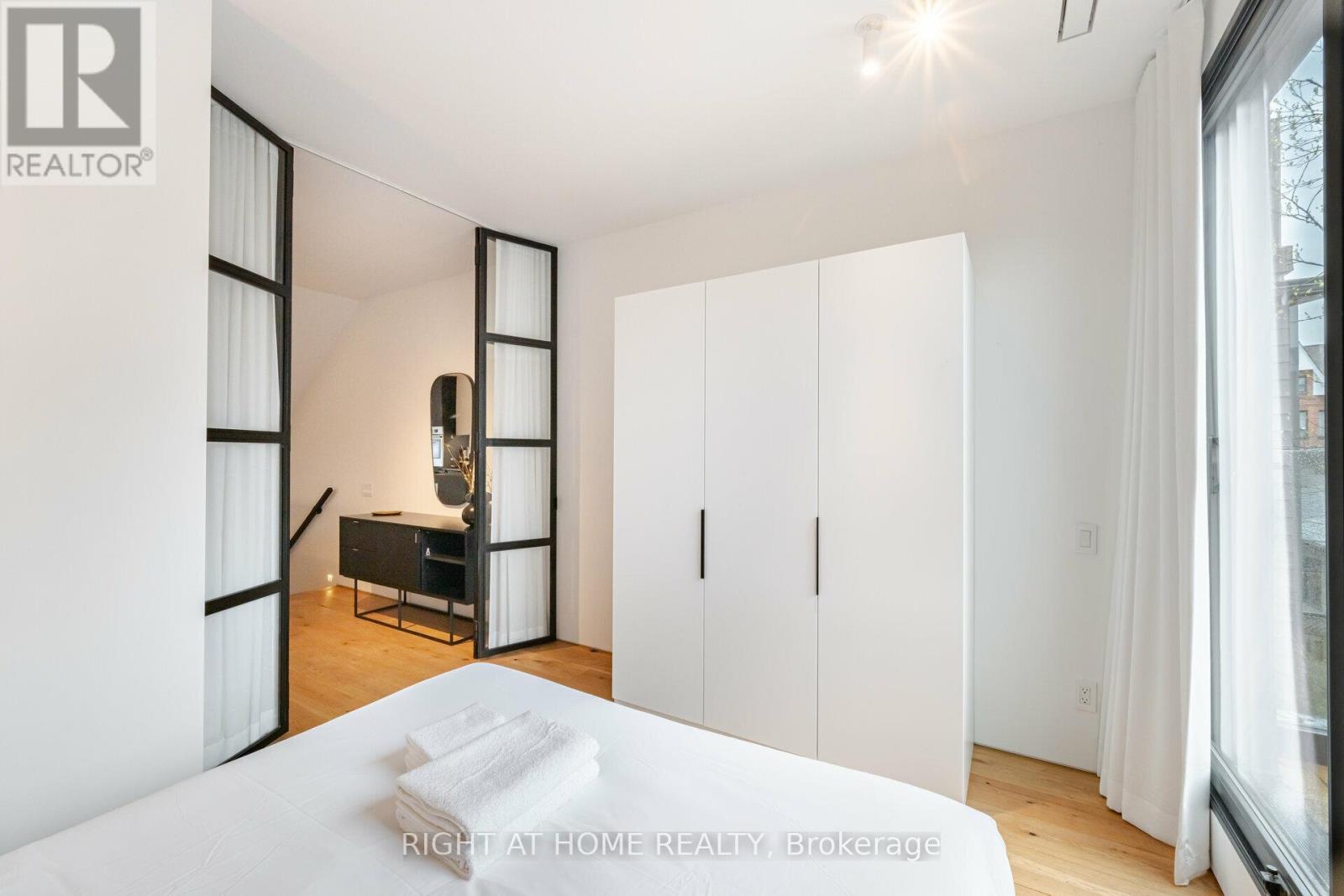 259 Lisgar Street, Toronto, Ontario  M6J 3G8 - Photo 13 - C12402998
