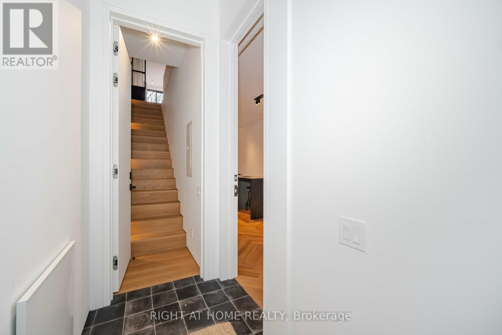 259 Lisgar Street, Toronto, Ontario  M6J 3G8 - Photo 23 - C12402998