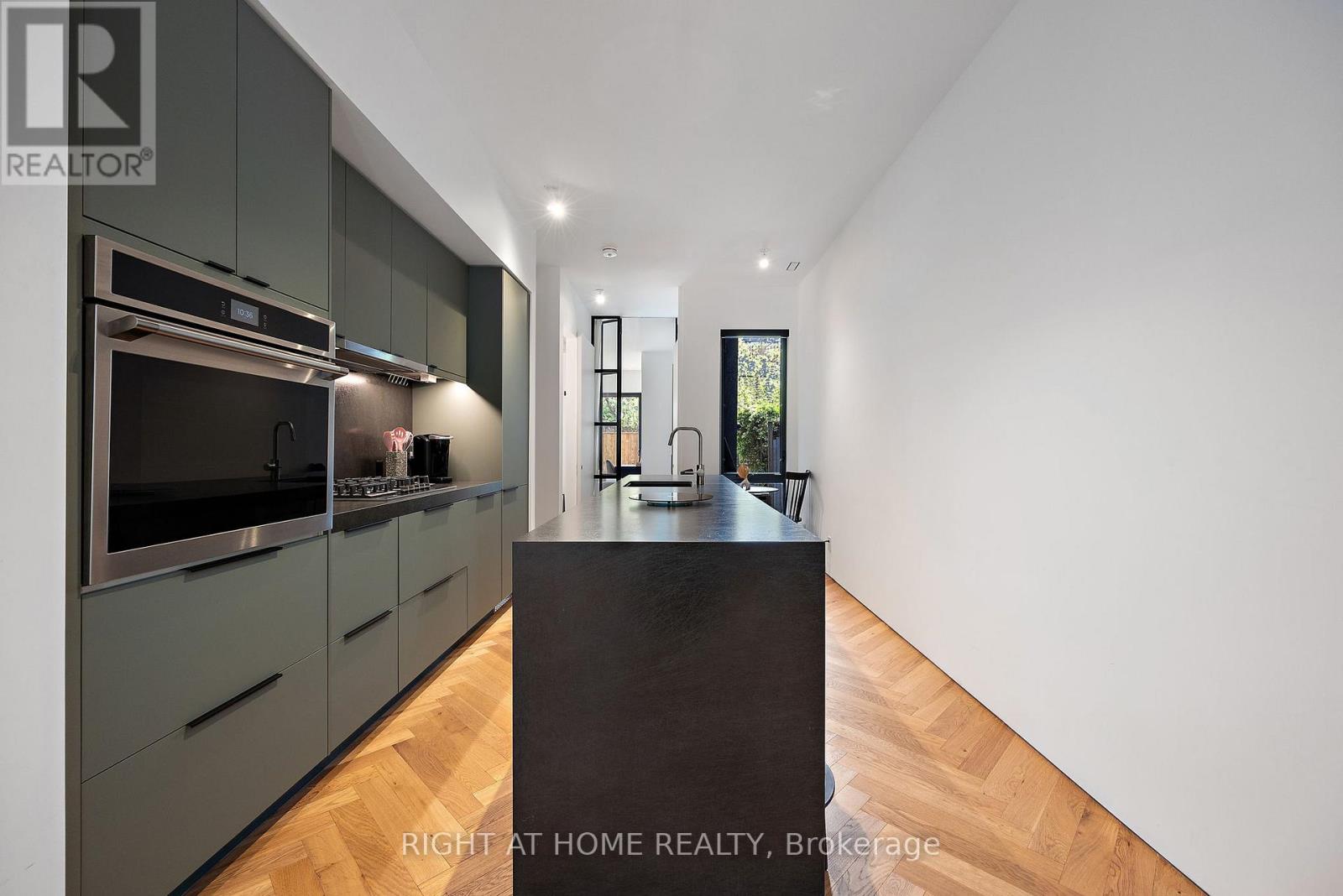259 Lisgar Street, Toronto, Ontario  M6J 3G8 - Photo 31 - C12402998