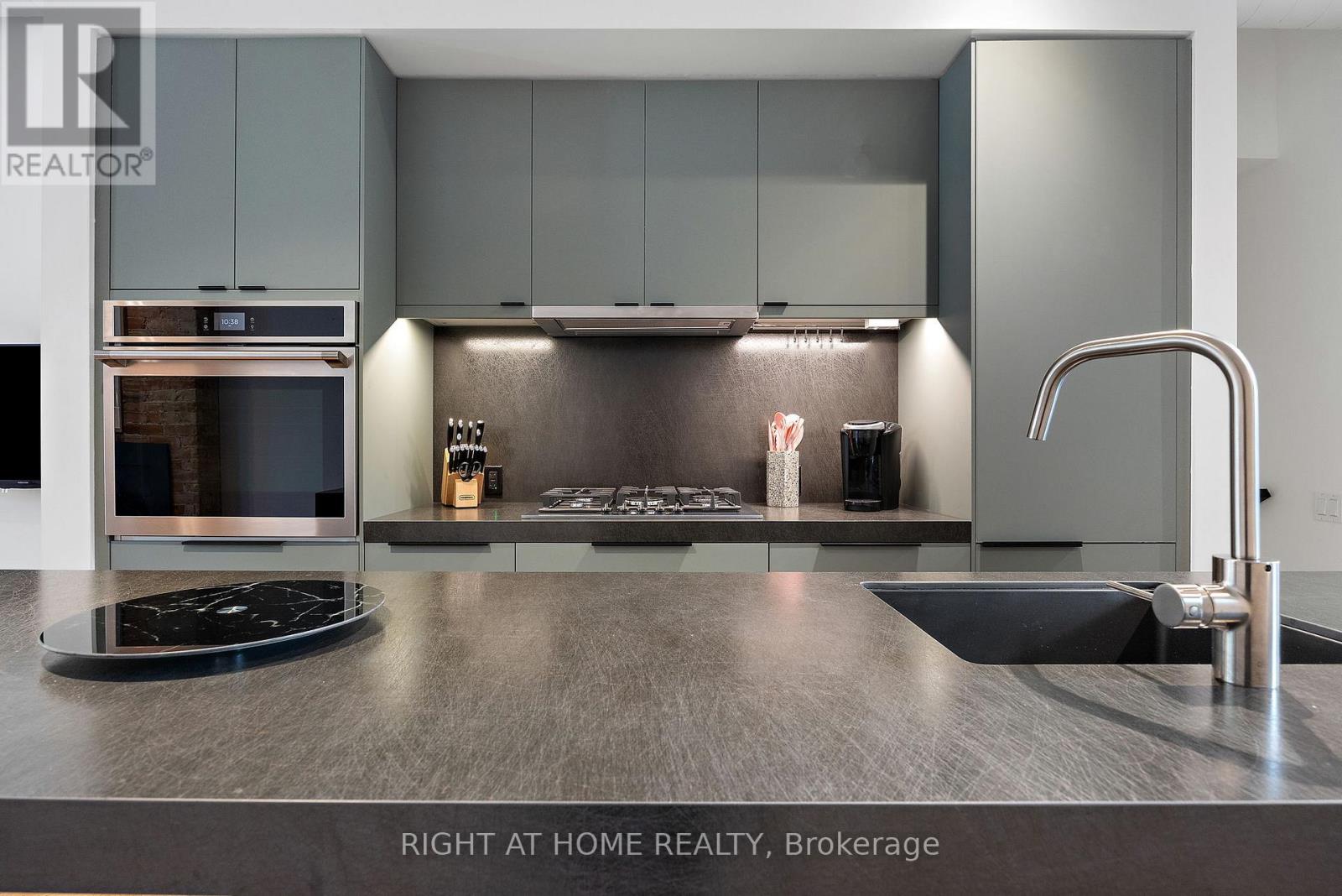 259 Lisgar Street, Toronto, Ontario  M6J 3G8 - Photo 34 - C12402998