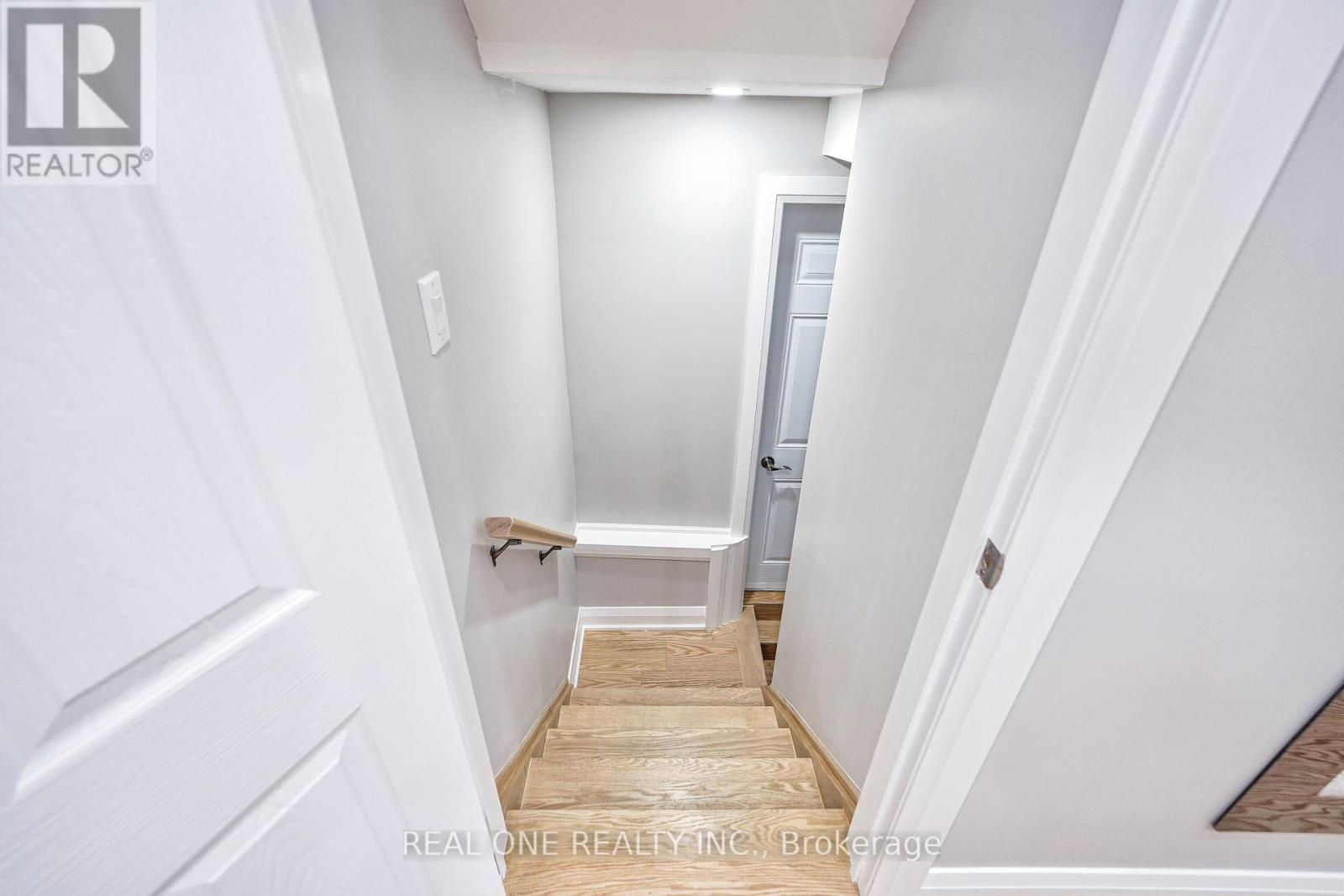 157 Glenholme Avenue, Toronto, Ontario  M6E 3C5 - Photo 33 - C12403015