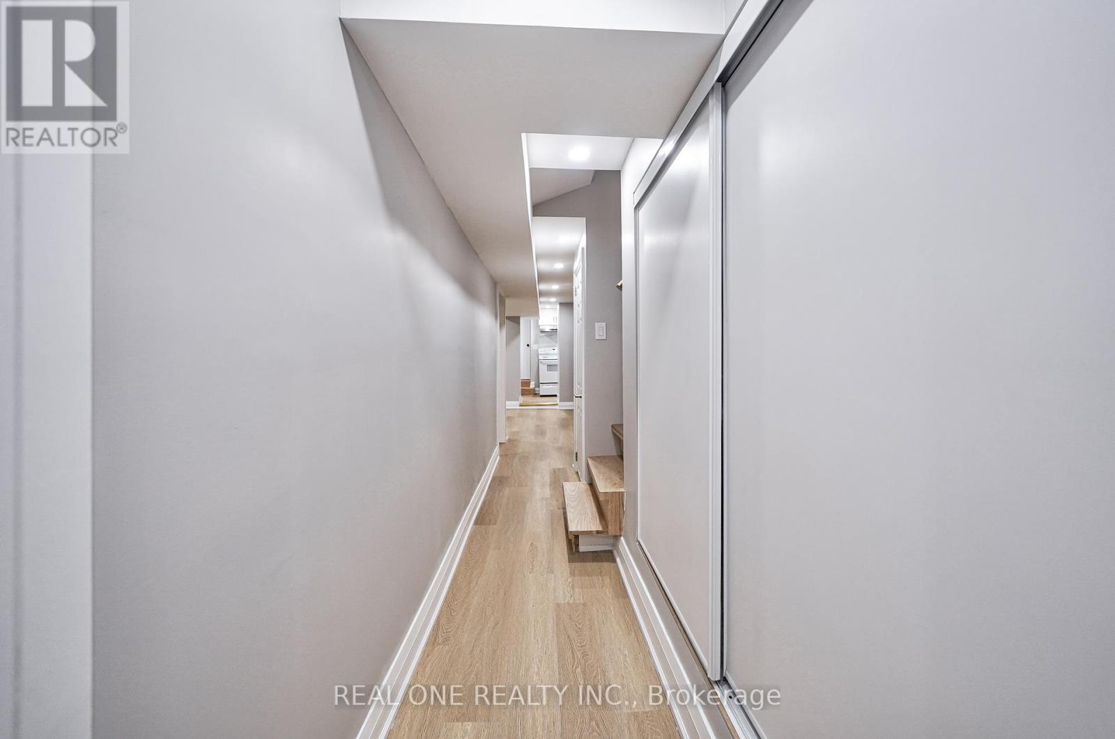 157 Glenholme Avenue, Toronto, Ontario  M6E 3C5 - Photo 34 - C12403015