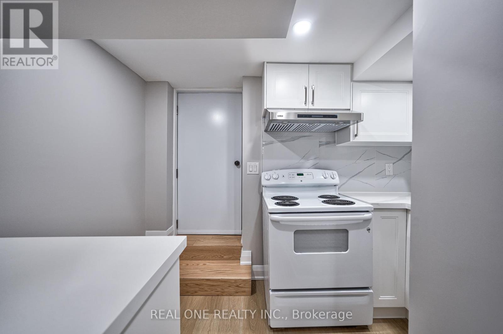 157 Glenholme Avenue, Toronto, Ontario  M6E 3C5 - Photo 43 - C12403015
