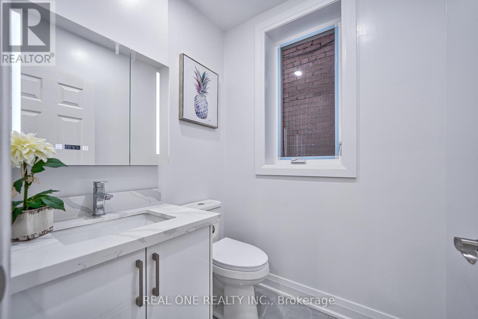 157 Glenholme Avenue, Toronto, Ontario  M6E 3C5 - Photo 6 - C12403015