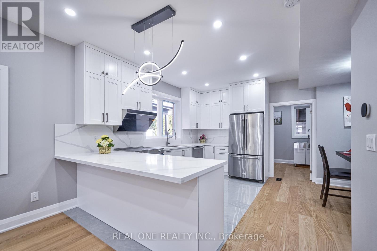 157 Glenholme Avenue, Toronto, Ontario  M6E 3C5 - Photo 7 - C12403015