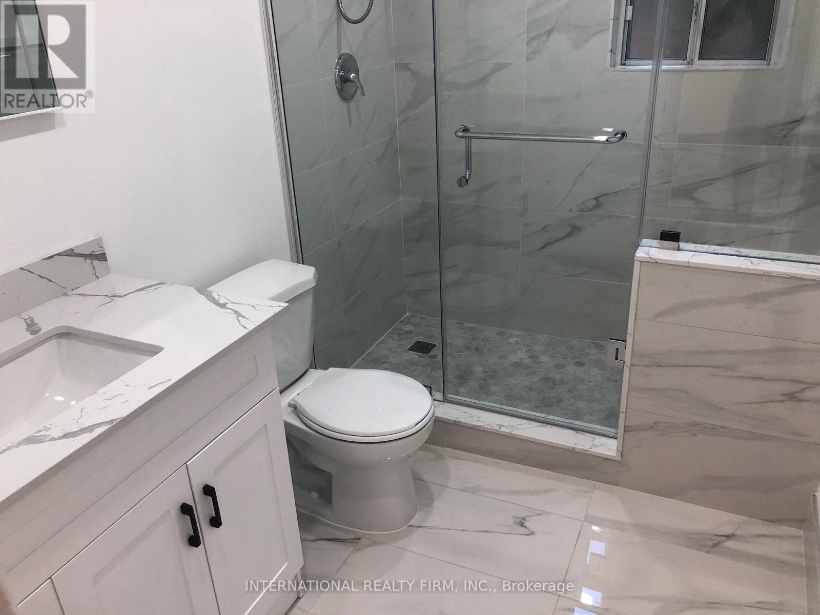 55 Kenton Drive, Toronto (Newtonbrook West), Ontario  M2R 2H9 - Photo 13 - C12403026