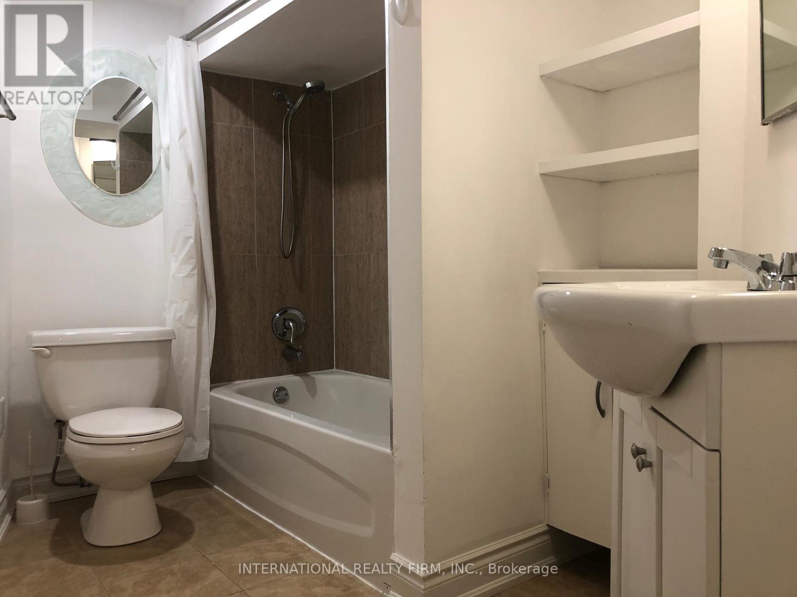 55 Kenton Drive, Toronto (Newtonbrook West), Ontario  M2R 2H9 - Photo 17 - C12403026