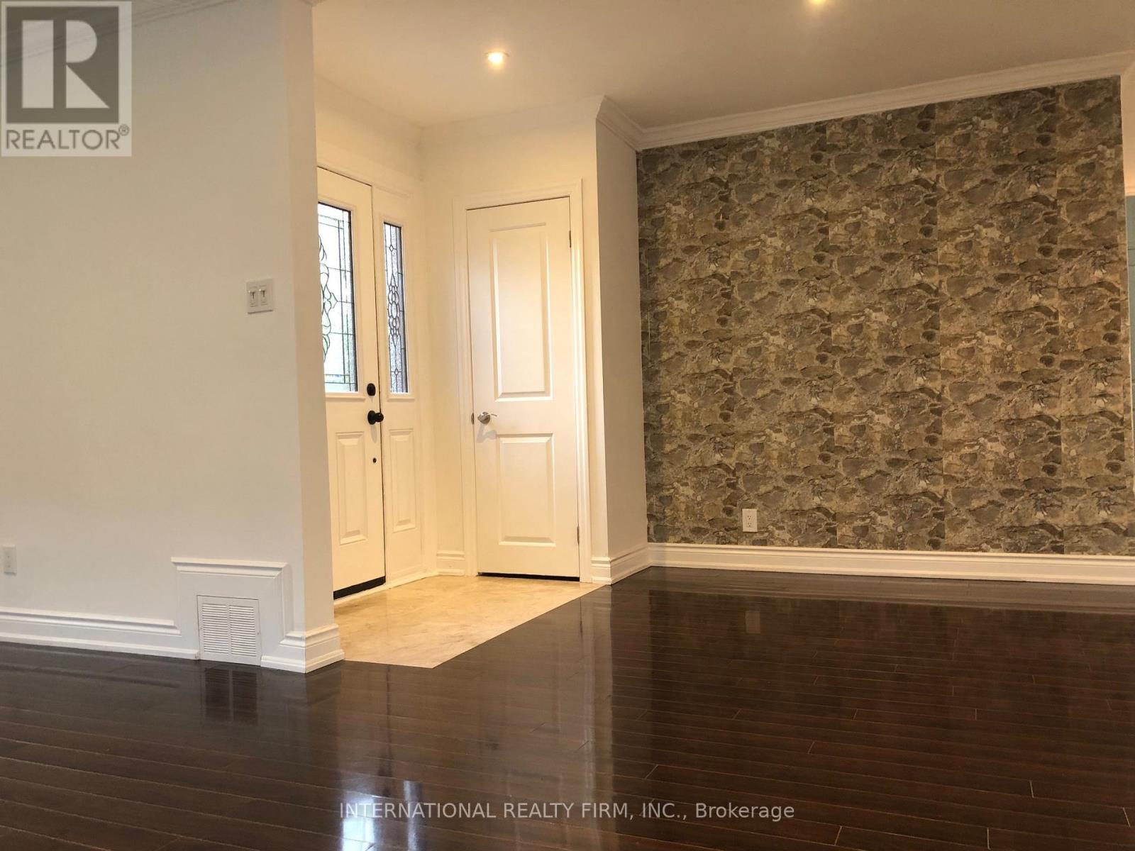 55 Kenton Drive, Toronto (Newtonbrook West), Ontario  M2R 2H9 - Photo 5 - C12403026