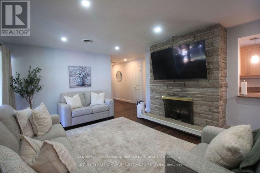 133 Deer Park Circle W, London North, Ontario  N6H 3B9 - Photo 11 - X12373801