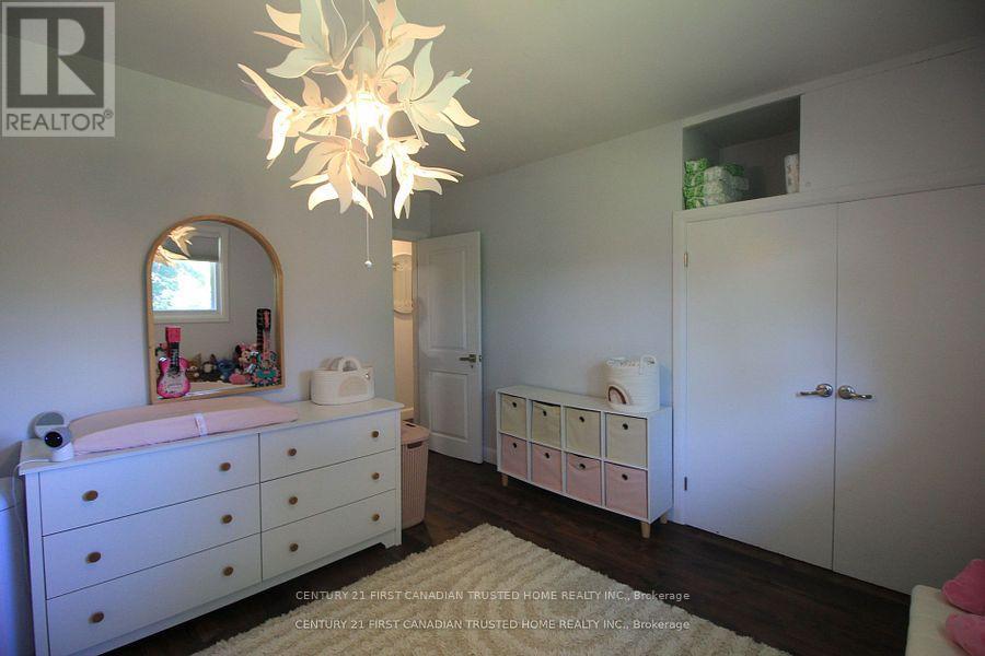 133 Deer Park Circle W, London North, Ontario  N6H 3B9 - Photo 20 - X12373801