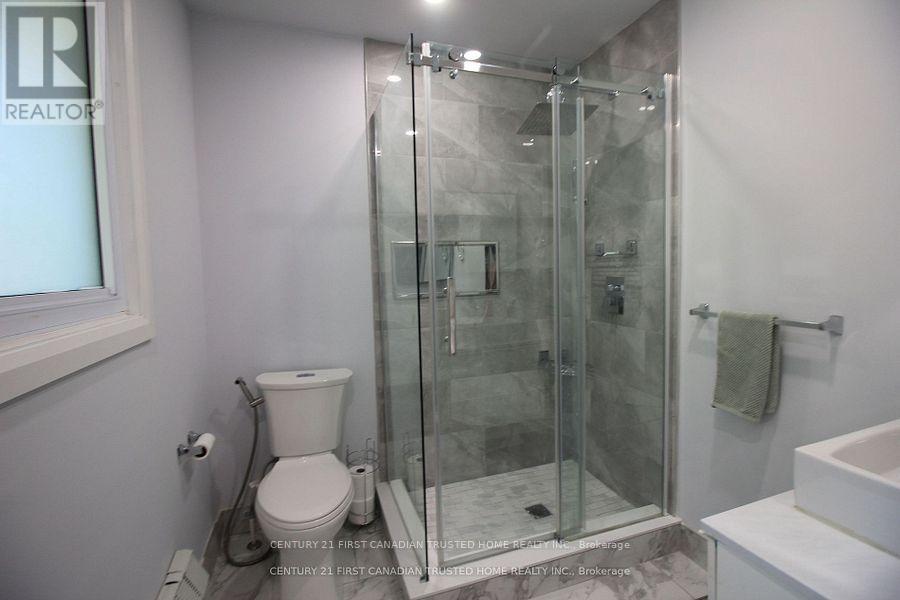 133 Deer Park Circle W, London North, Ontario  N6H 3B9 - Photo 24 - X12373801