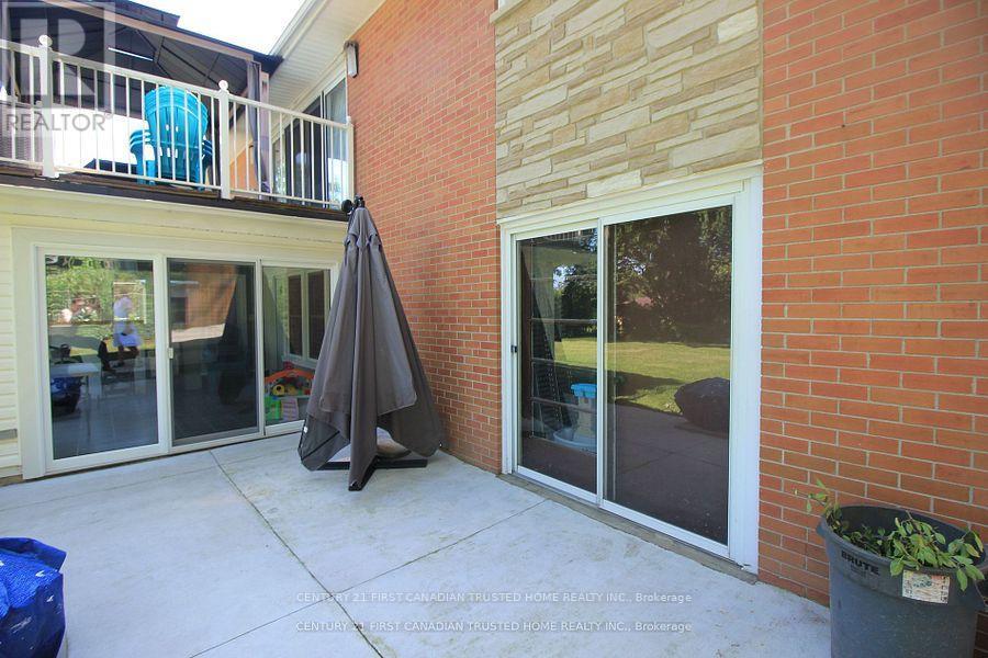 133 Deer Park Circle W, London North, Ontario  N6H 3B9 - Photo 38 - X12373801