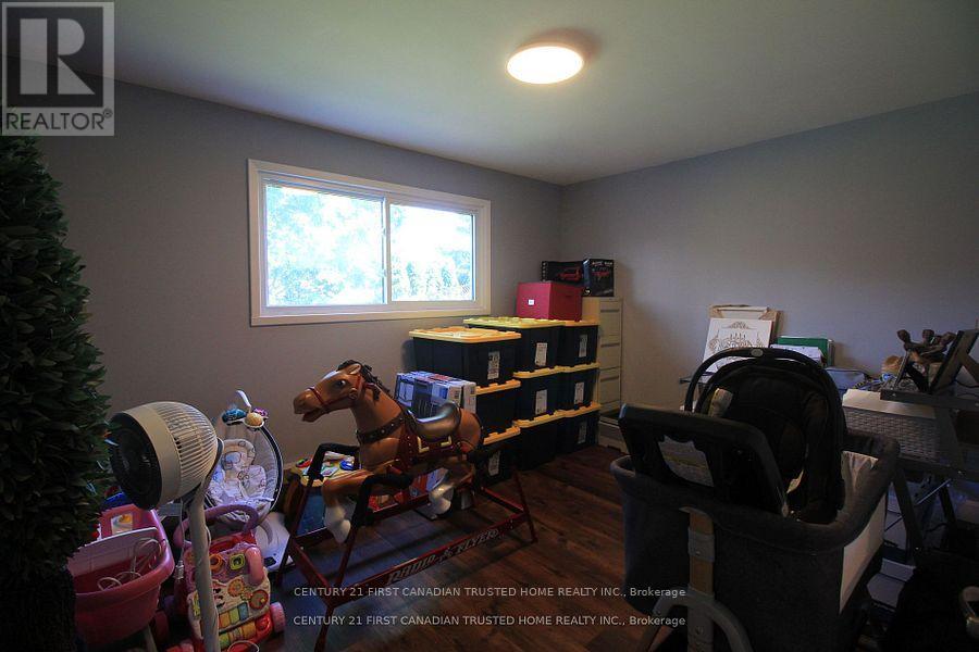 133 Deer Park Circle W, London North, Ontario  N6H 3B9 - Photo 36 - X12373801