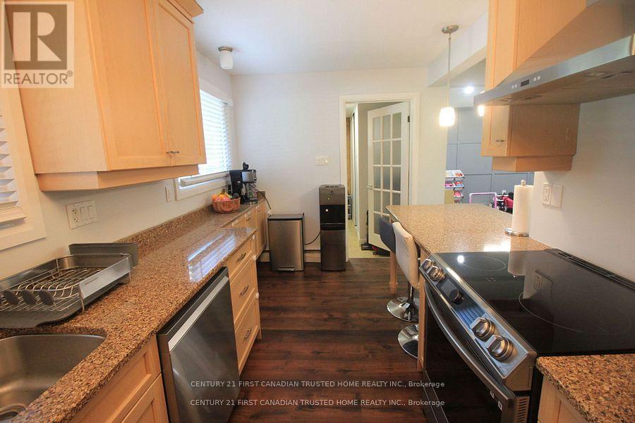 133 Deer Park Circle W, London North, Ontario  N6H 3B9 - Photo 7 - X12373801