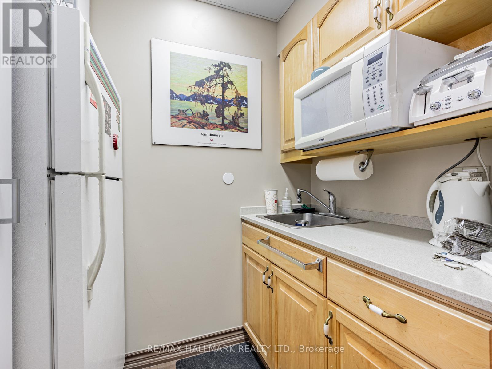 5014 Old Brock Road, Pickering, Ontario  L1Y 1B3 - Photo 11 - E12403038