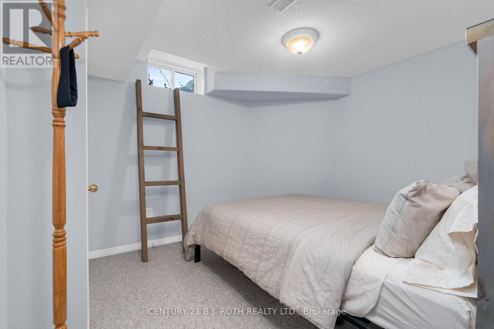 35 Mccann Lane, Essa, Ontario  L0M 1B4 - Photo 20 - N12403003