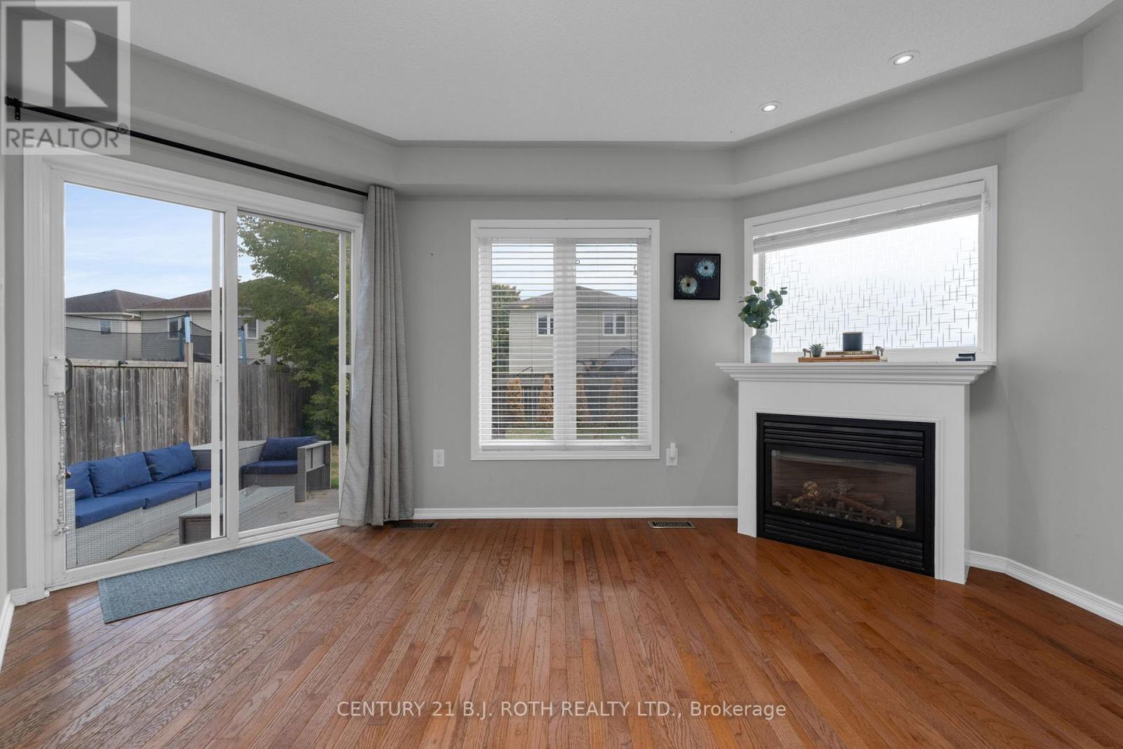 35 Mccann Lane, Essa, Ontario  L0M 1B4 - Photo 8 - N12403003