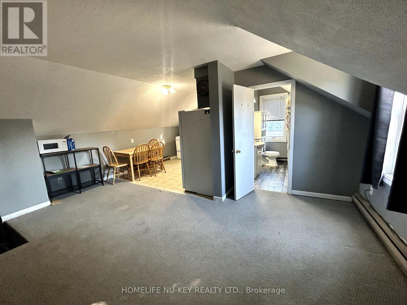 246 Mary Street, Orillia, Ontario  L3V 3E6 - Photo 11 - S12403017