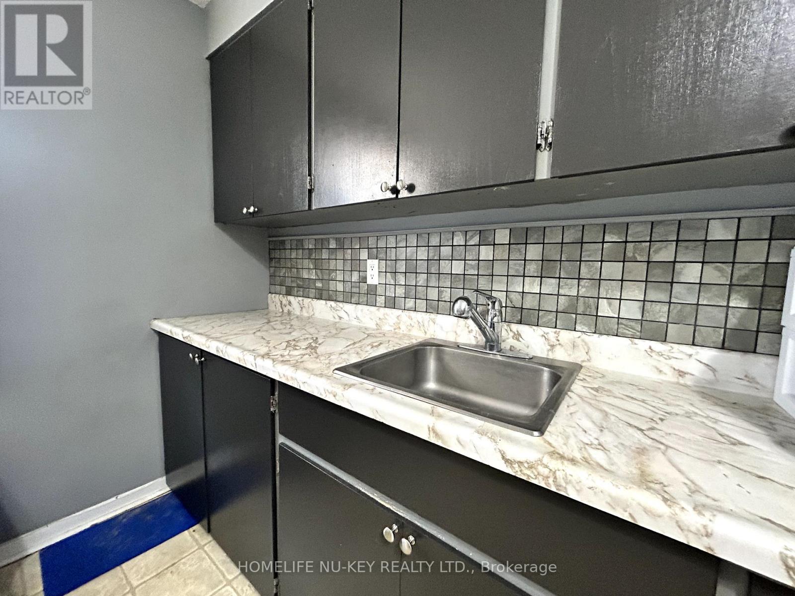 246 Mary Street, Orillia, Ontario  L3V 3E6 - Photo 14 - S12403017