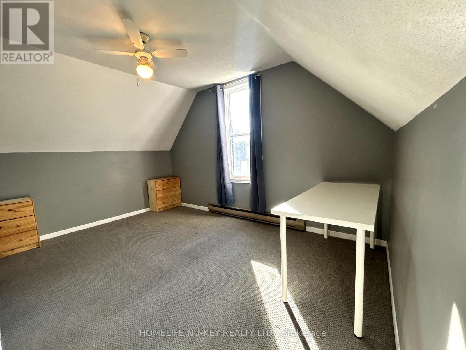 246 Mary Street, Orillia, Ontario  L3V 3E6 - Photo 17 - S12403017