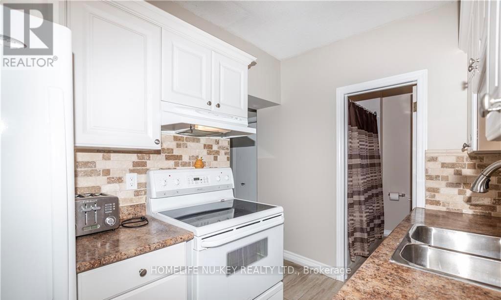 246 Mary Street, Orillia, Ontario  L3V 3E6 - Photo 22 - S12403017